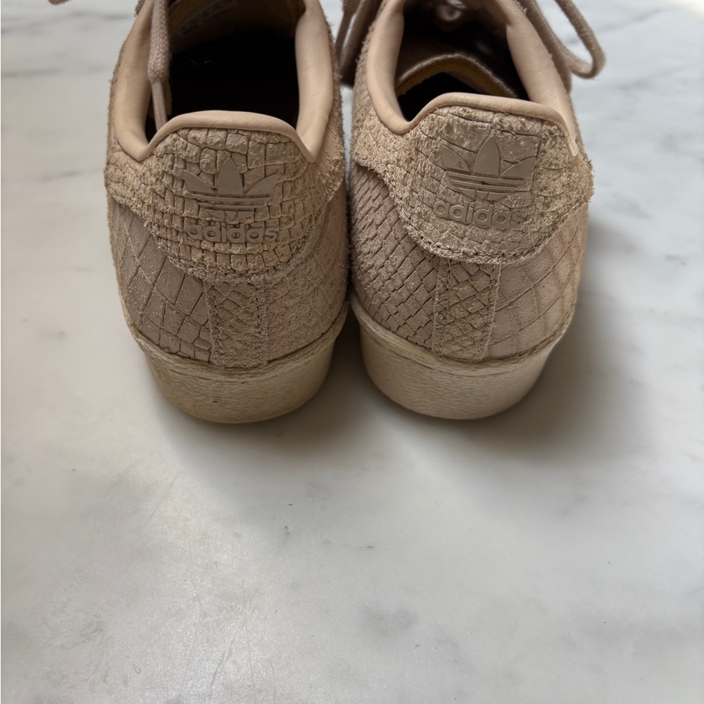 Adidas Cream Embossed snake Shelltoes - Picture 3 of 6